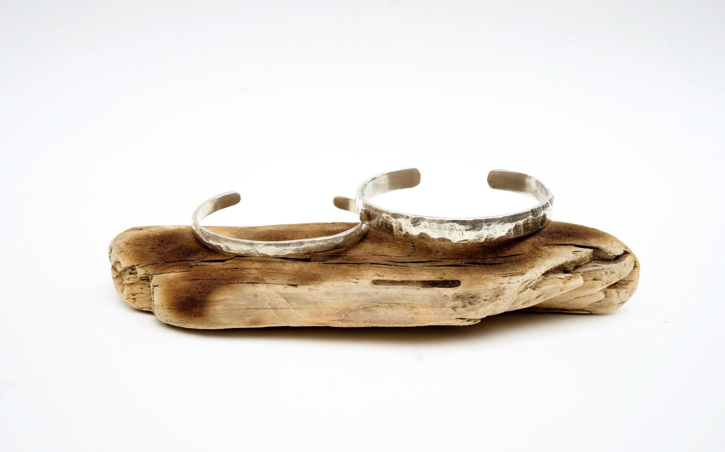 Rugged Cuff (Women's)