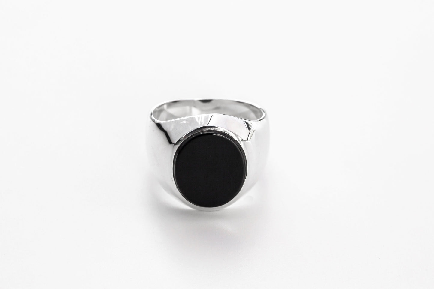 Oval - Onyx