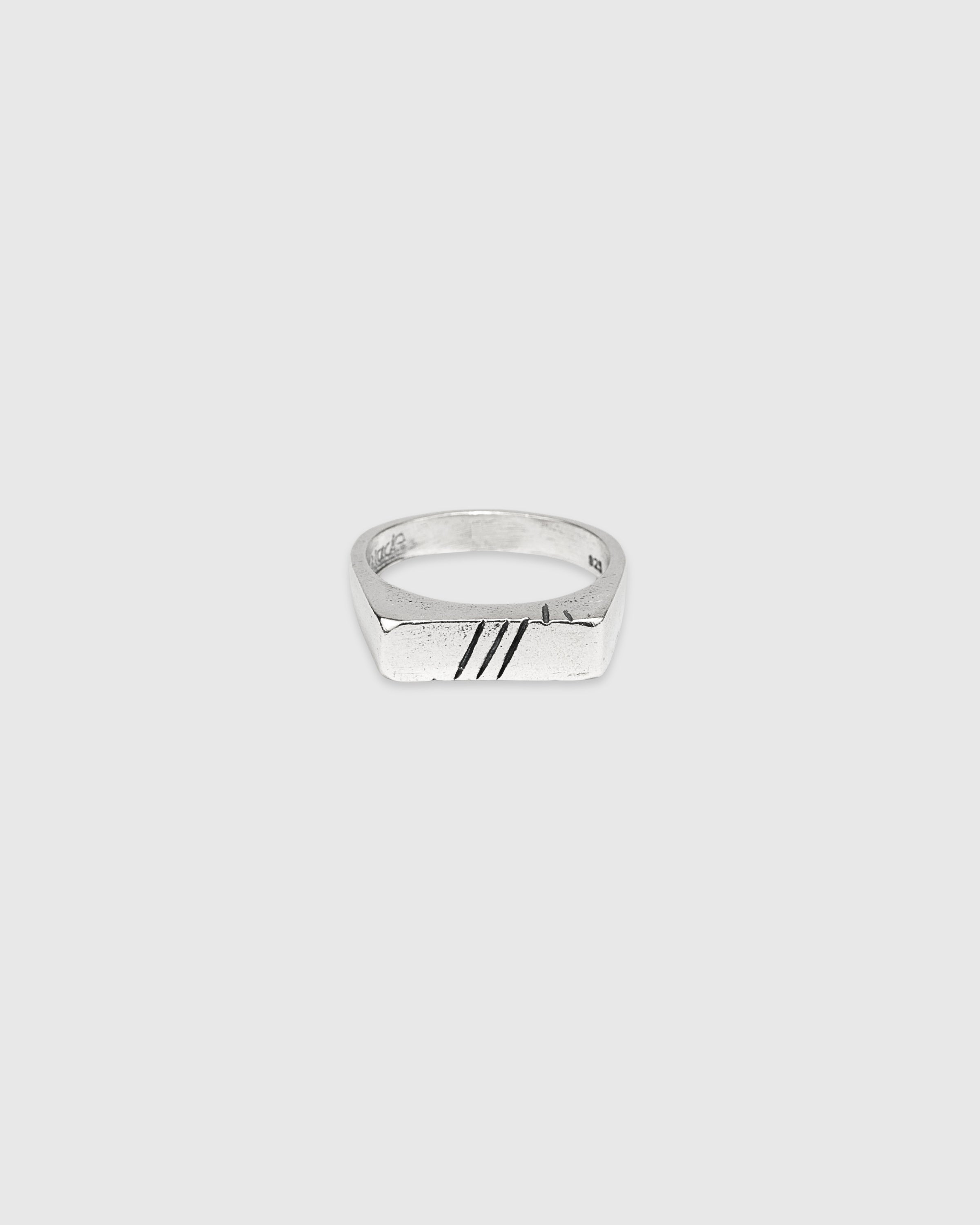 Lucky3Strike Ring