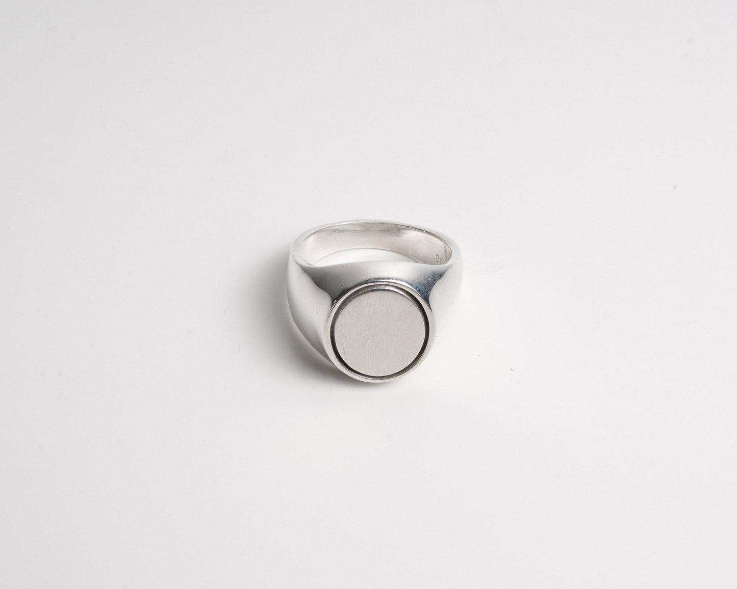 Oval - Silver